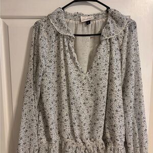 Universal Thread Black and White Floral Long Sleeve Dress